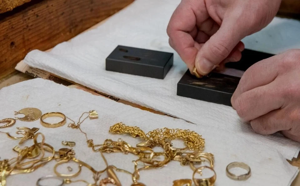 5Ps Gold Testing Glass Bottle Acid Box And 1 Stone 8 Compartments Kit For Gold - Image 3